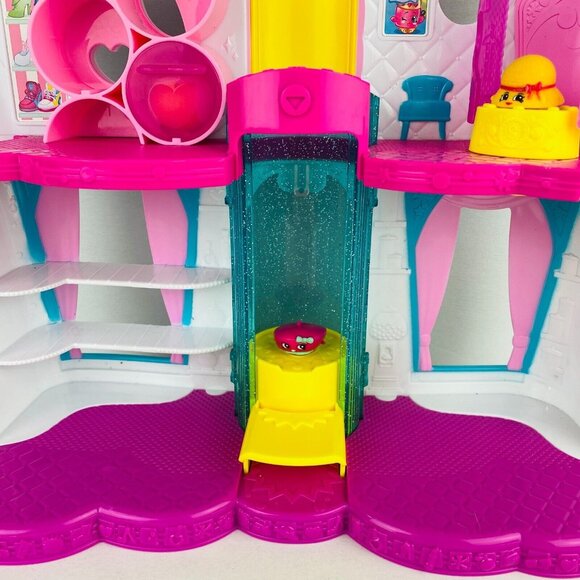 Shopkins Fashion Boutique Shop Push Up Elevator Store Shelves Pretend Playset - Picture 8 of 12
